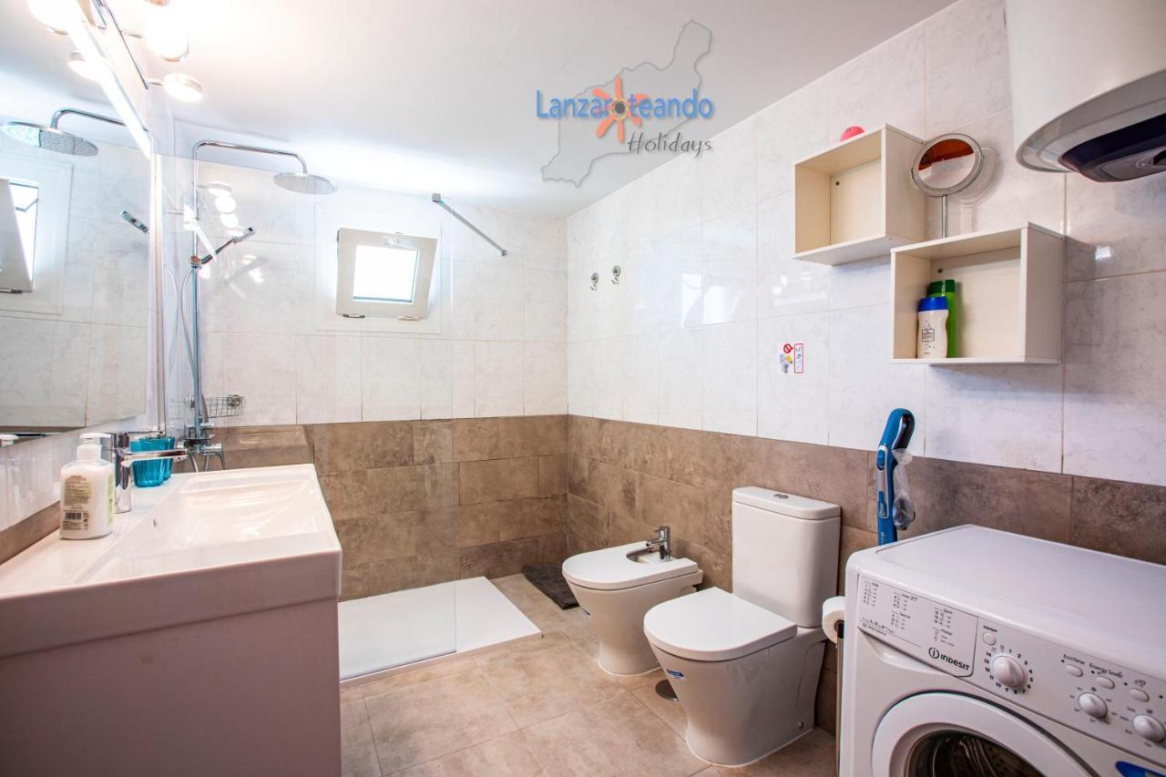 Vivienda Vacacional Las Coronas 48 Costa Teguise Bagian luar foto