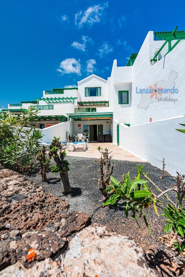 Vivienda Vacacional Las Coronas 48 Costa Teguise Bagian luar foto